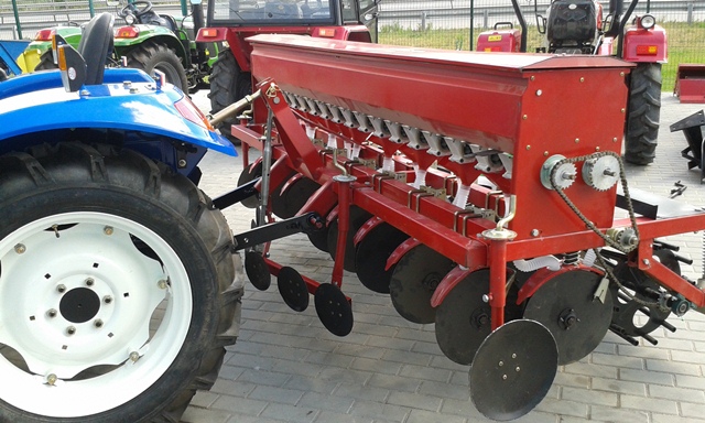 Фото 3. Сеялка зерновая 2BFX-12 (12 - 24 рядная) для трактора