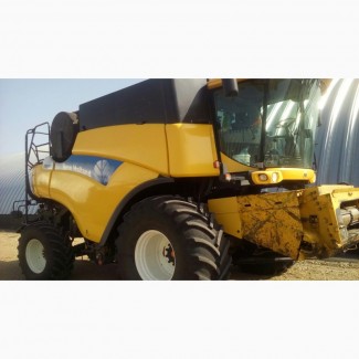 Комбайн New Holland CR-9080