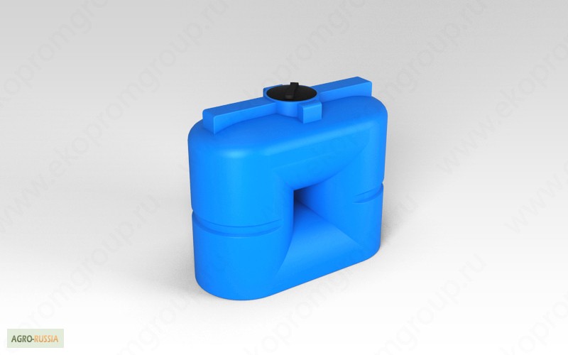 Фото 3. Пластиковые ёмкости для хранения воды и топлива