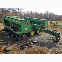 Знрновая сеялка John Deere 455