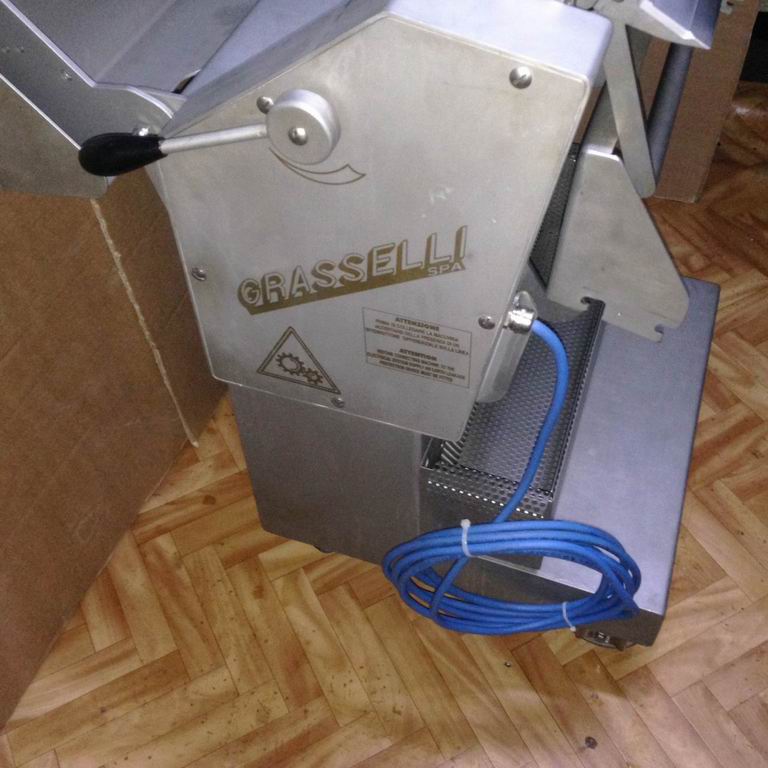 Фото 2. Шкуросъемная машина Grasselli RST 520-PF (Италия)