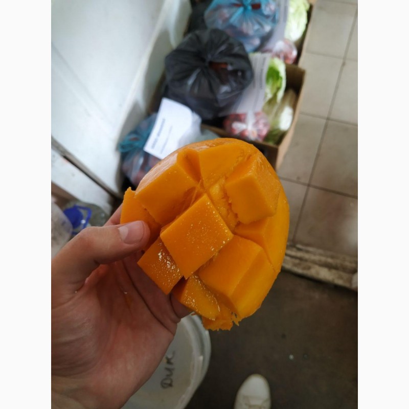Фото 3. Свежее манго из Китая в наличии на складе в Хабаровске