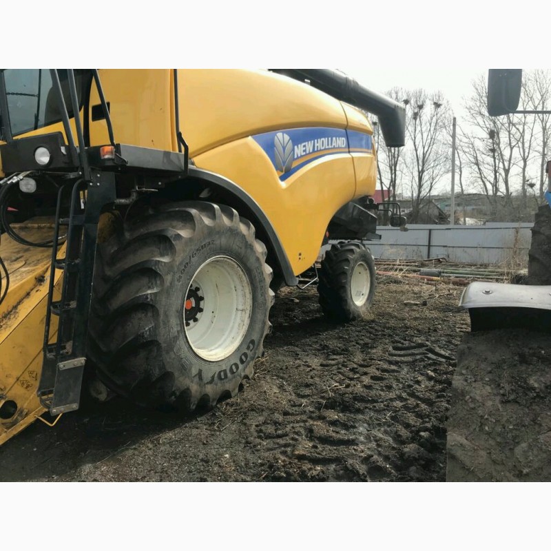 Фото 3. Комбайн зерноуборочный New Holland CX-6090 (2012 г.)