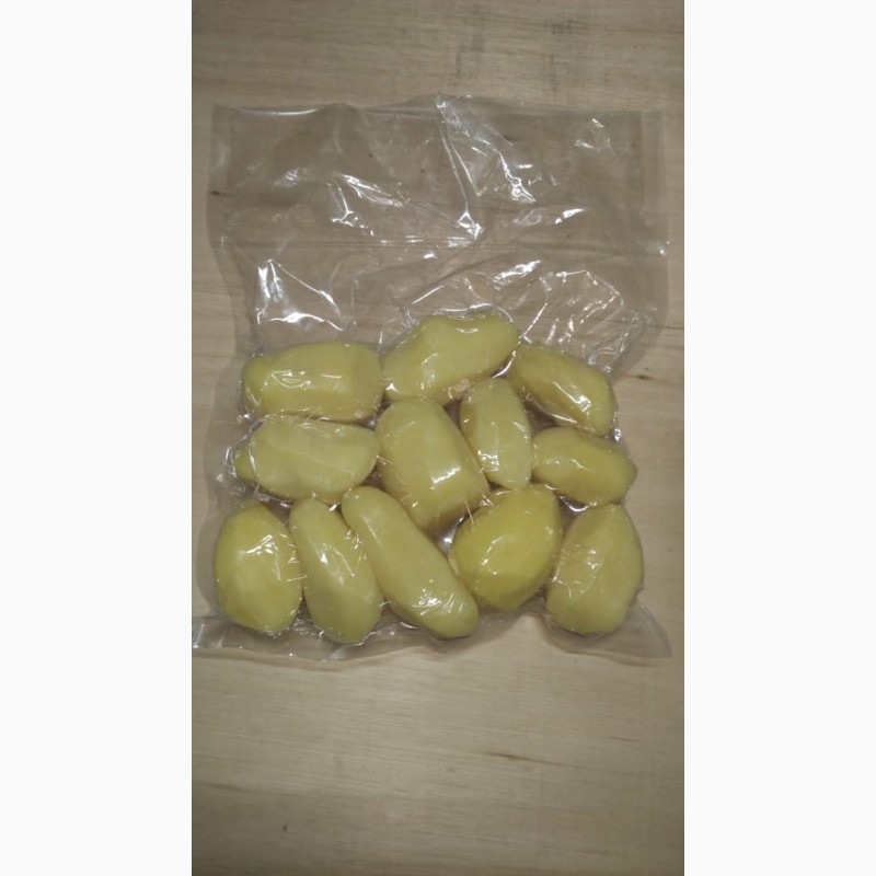 Фото 5. Овощи очищенные в вакуумной упаковке (картофель, лук, морковь, чеснок, свекла)