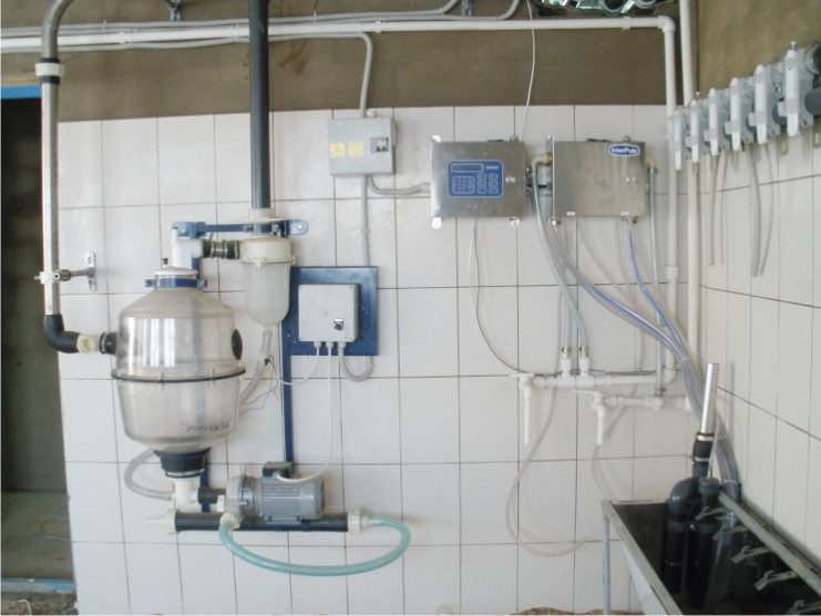 Фото 2. Уст-ка доения молока в молокопровод УНИМИЛК-100Н