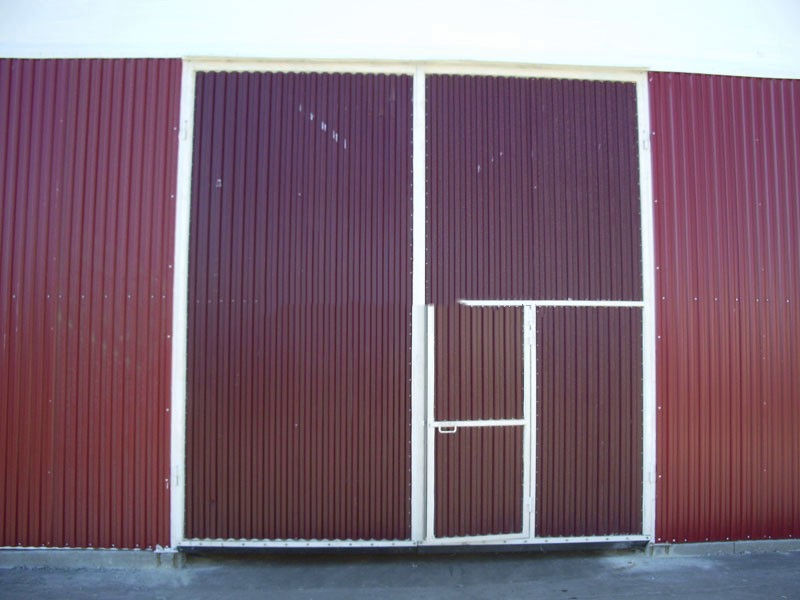 Фото 2. Ангар арочный с вертикальной стойкой 24х30х8-10м