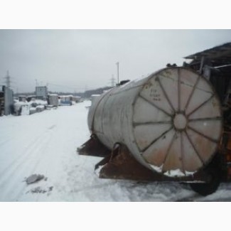 Емкость нержавеющая, объем - 2 куб.м., горизонтальная