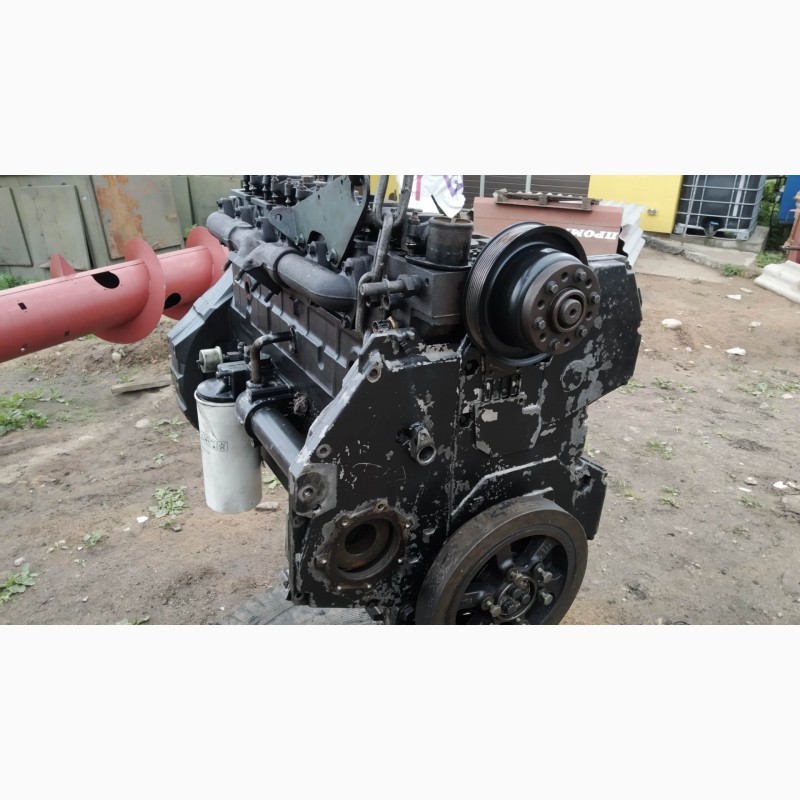 Фото 5. Двигатель Detroit Diesel DTA-530E
