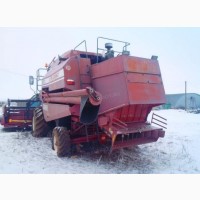 Комбайн зерноуборочный кзс-812-16