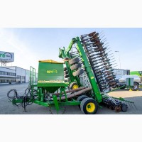 Пневматическая сеялка John Deere 740A