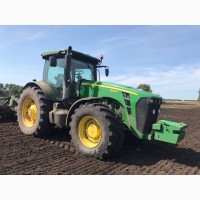 Трактор John Deere 8320R